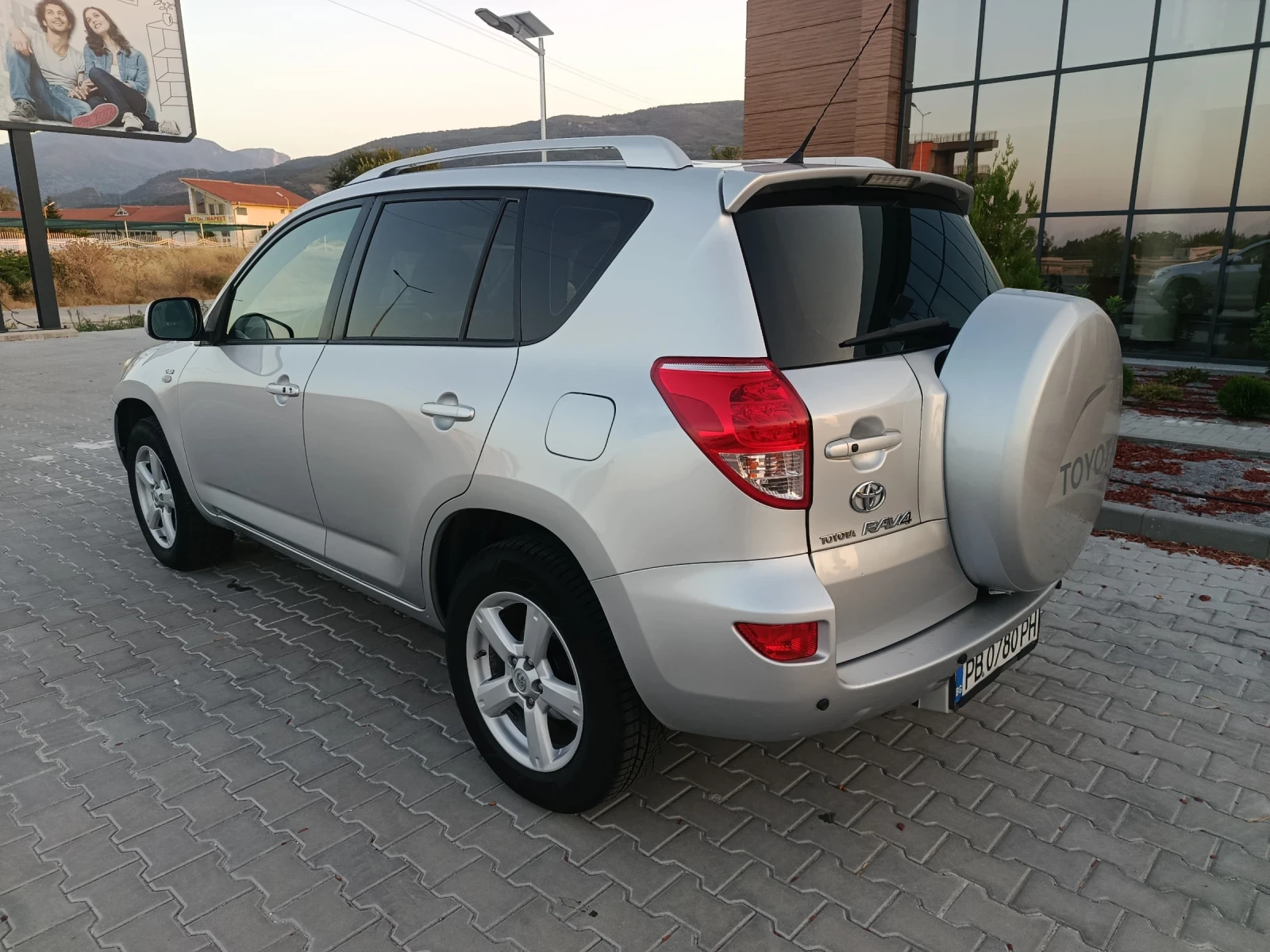 Toyota Rav4 2.2d4d 4x4, снимка 3 - Автомобили и джипове - 55967113