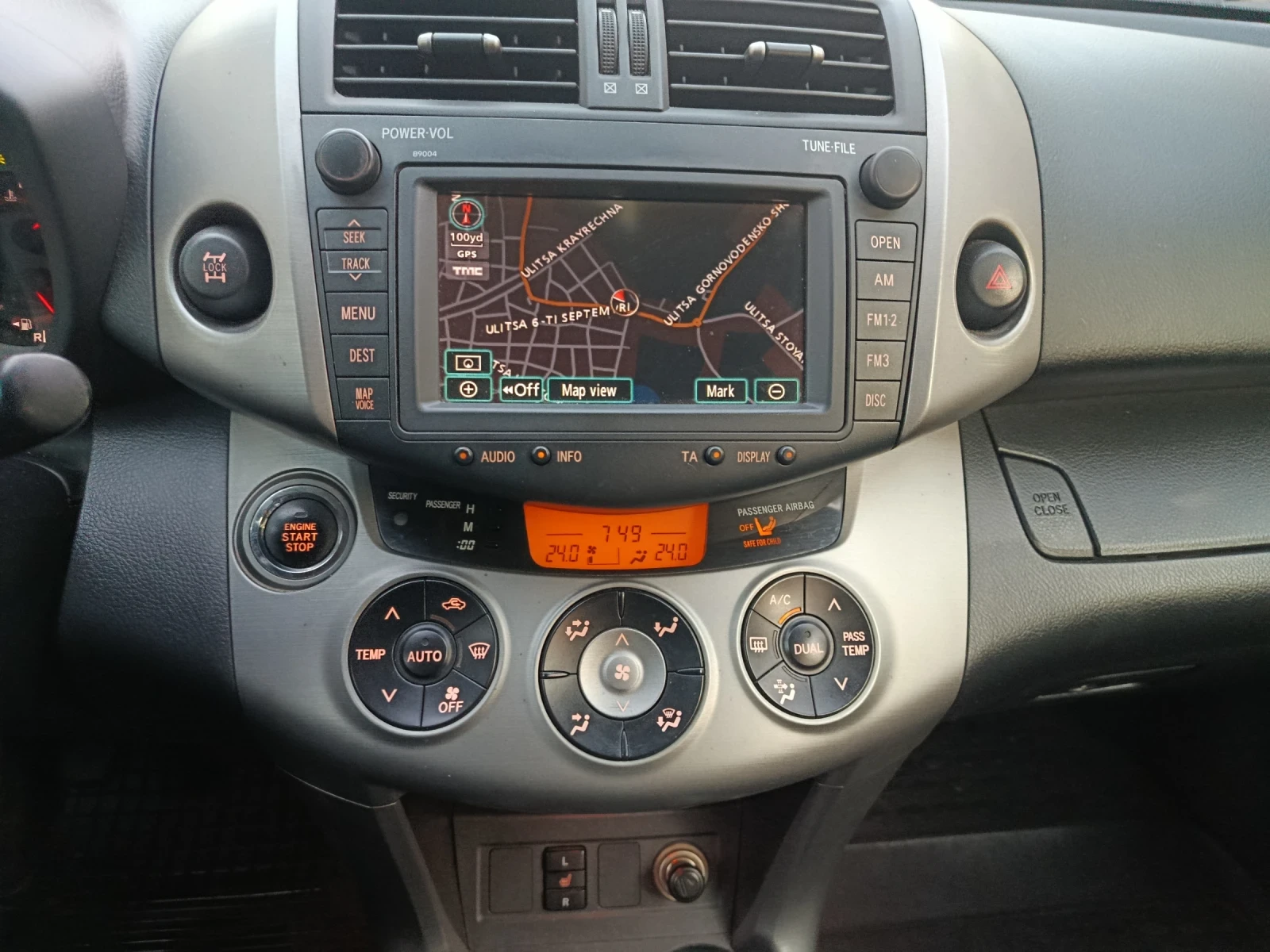 Toyota Rav4 2.2d4d 4x4, снимка 12 - Автомобили и джипове - 55967113