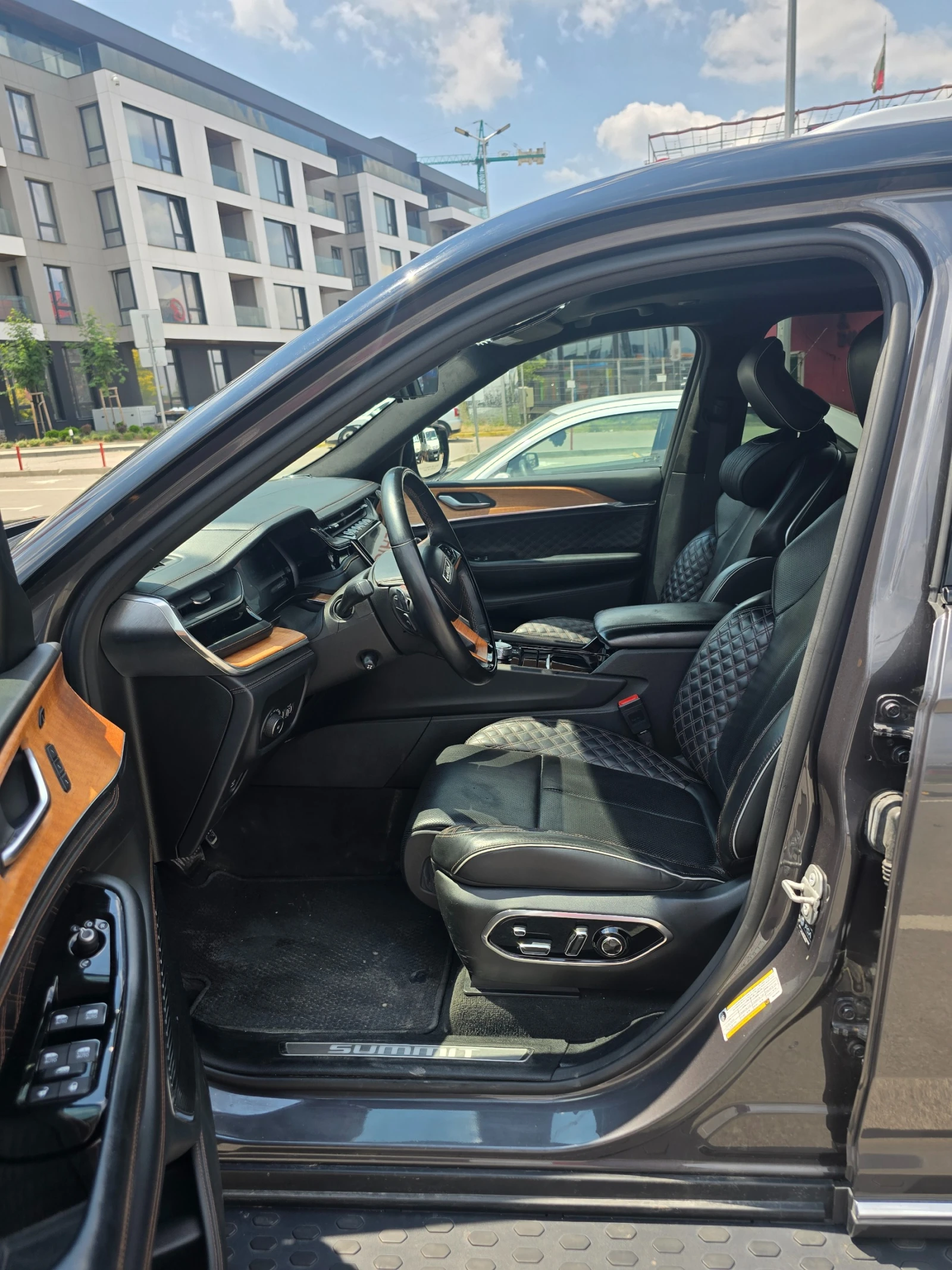 Jeep Grand cherokee L, V8, 5.7 WL SUMMIT RESERVE_ LPG, снимка 7 - Автомобили и джипове - 56214057