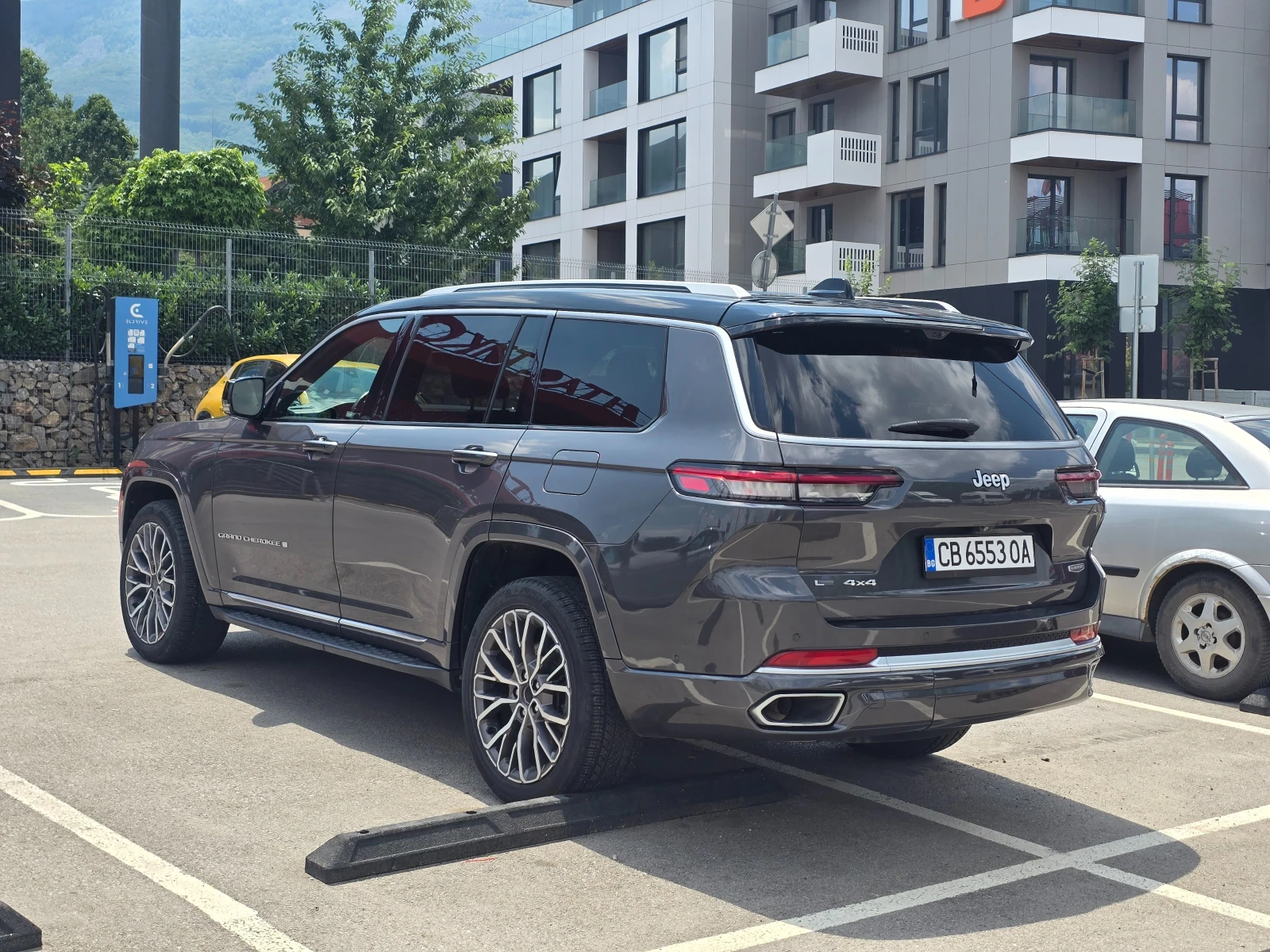 Jeep Grand cherokee L, V8, 5.7 WL SUMMIT RESERVE_ LPG, снимка 5 - Автомобили и джипове - 56214057