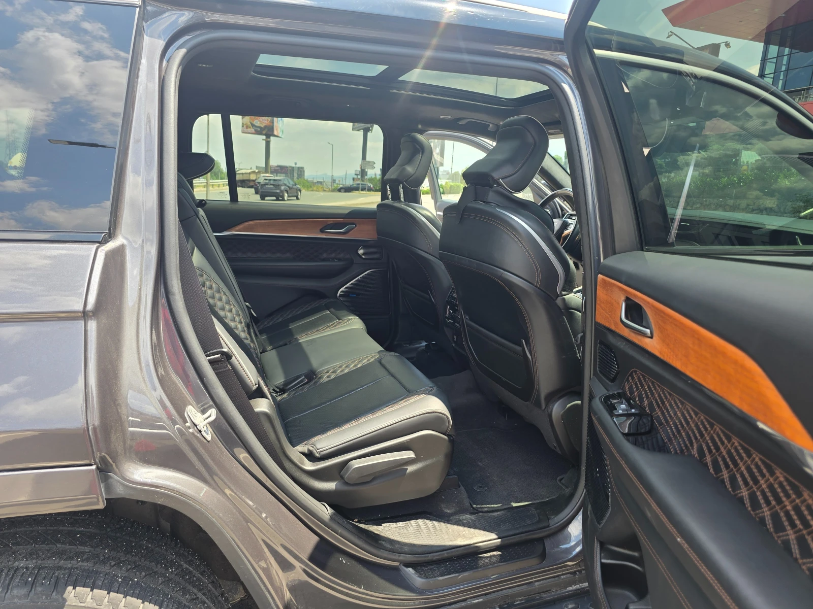 Jeep Grand cherokee L, V8, 5.7 WL SUMMIT RESERVE_ LPG, снимка 10 - Автомобили и джипове - 56214057
