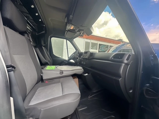 Renault Master, снимка 9 - Бусове и автобуси - 55314665