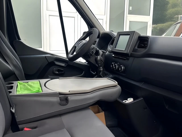 Renault Master, снимка 6 - Бусове и автобуси - 55314665