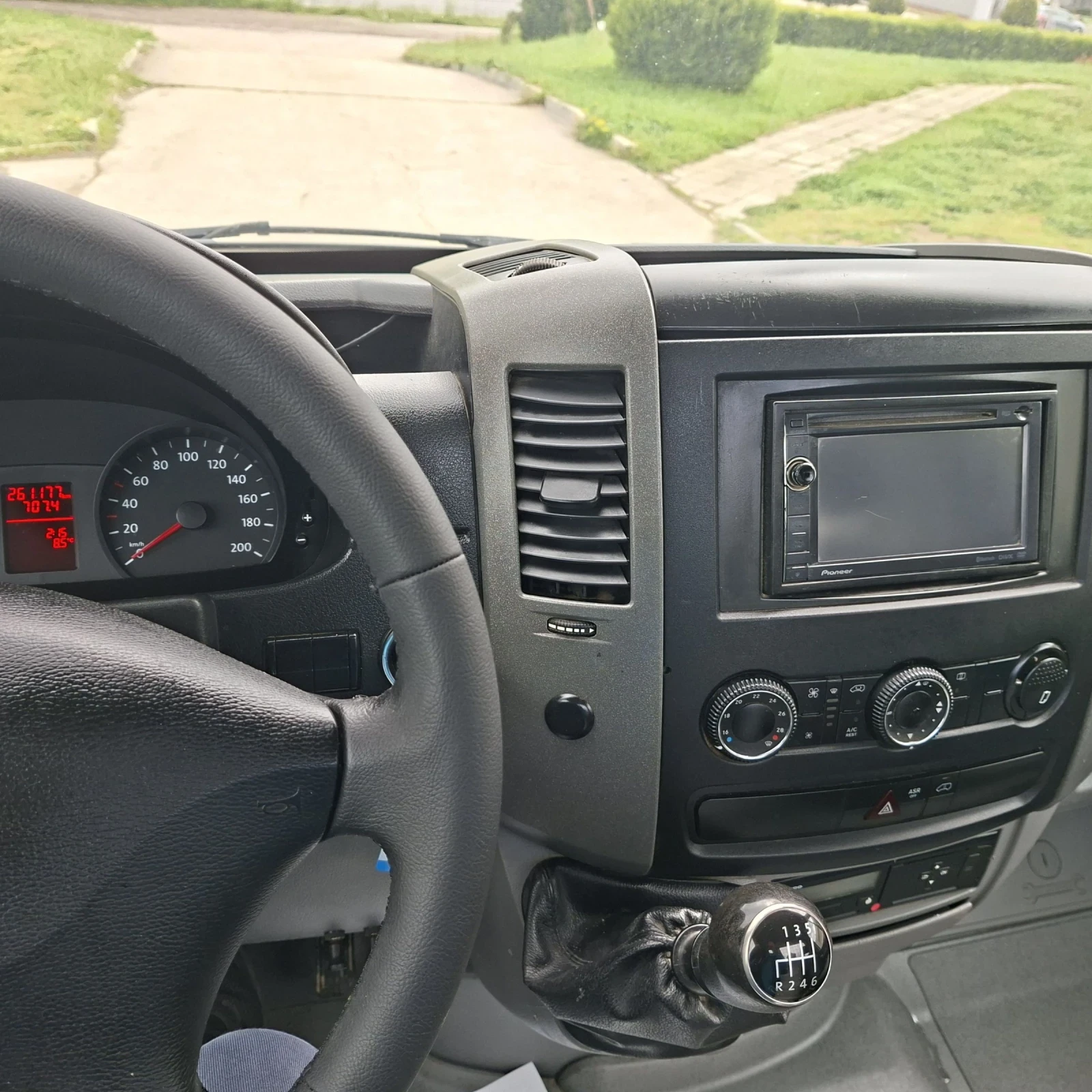 VW Crafter TDI  163KS KLIMA KRAN 3.5T MAXI , снимка 11 - Бусове и автобуси - 54381678