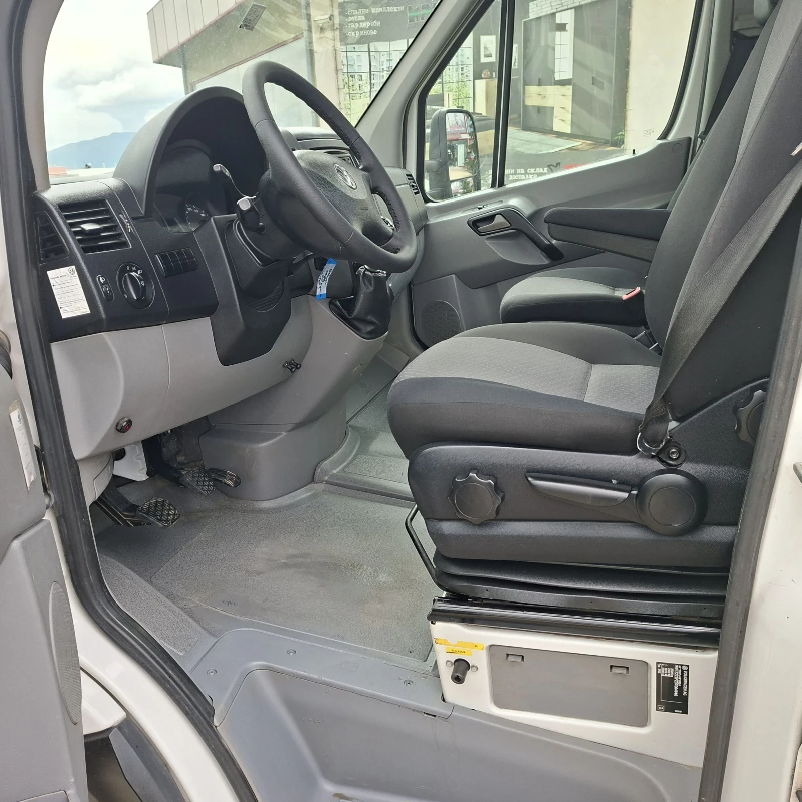 VW Crafter TDI  163KS KLIMA KRAN 3.5T MAXI , снимка 9 - Бусове и автобуси - 54381678