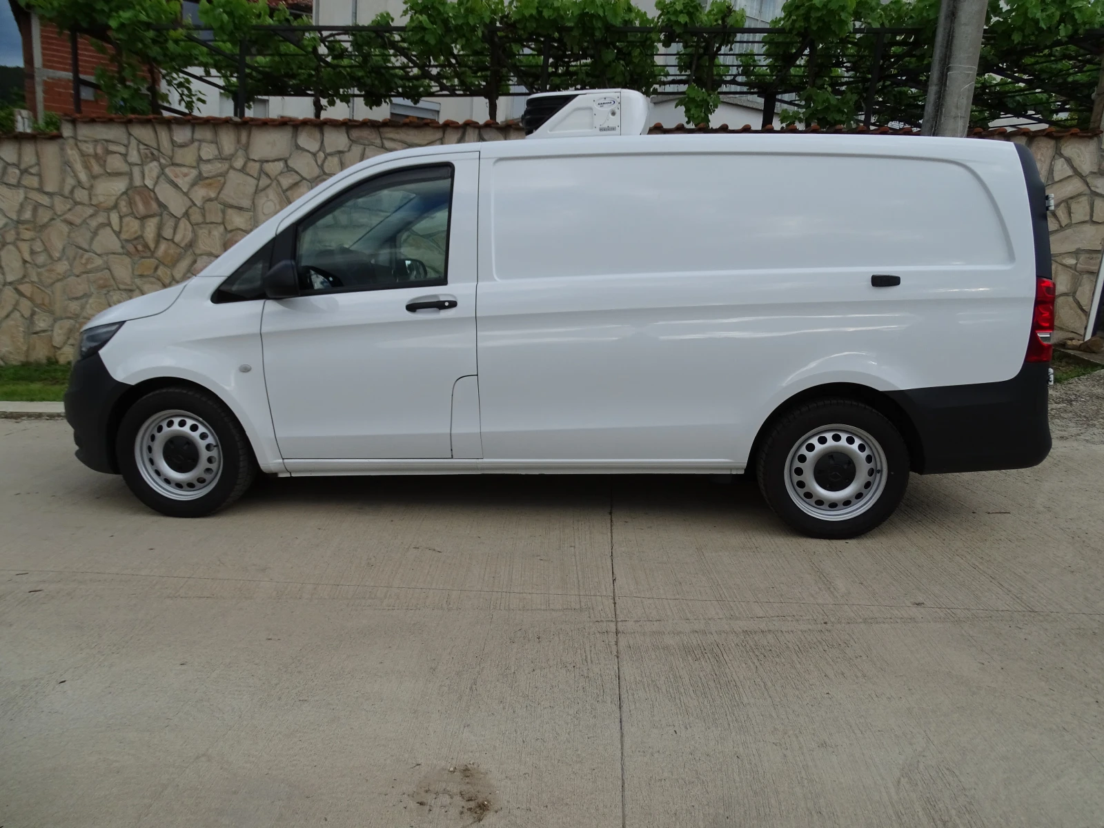 Mercedes-Benz Vito 116 N1 MAXI ХЛАДИЛЕН (ДО -20 ГРАДУСА) 3 МЕСТЕН, снимка 4 - Бусове и автобуси - 54597391