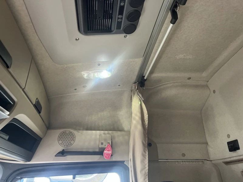 Mercedes-Benz Actros 1845 ADR, снимка 8 - Камиони - 53209665