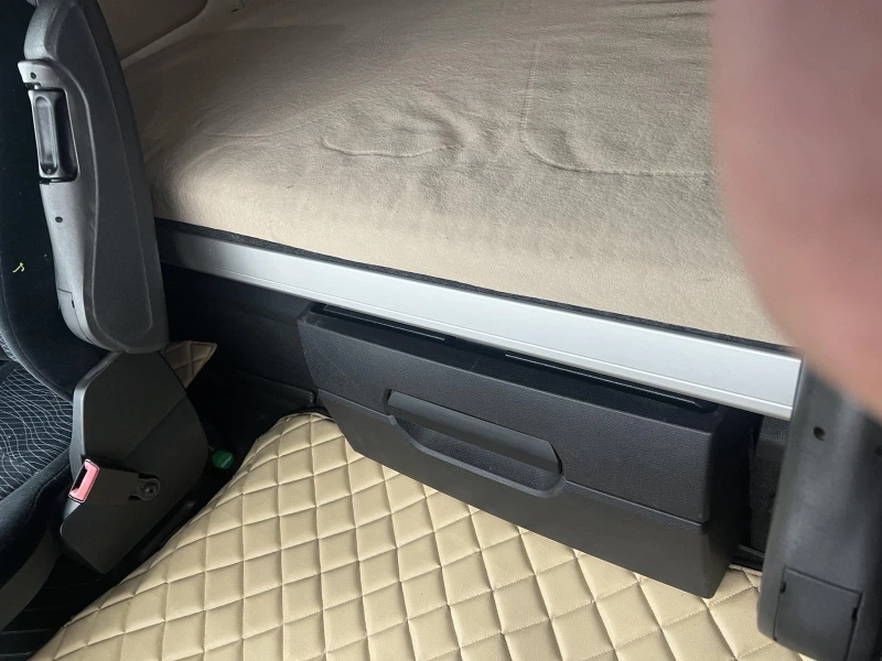 Mercedes-Benz Actros 1845 ADR, снимка 10 - Камиони - 53209665