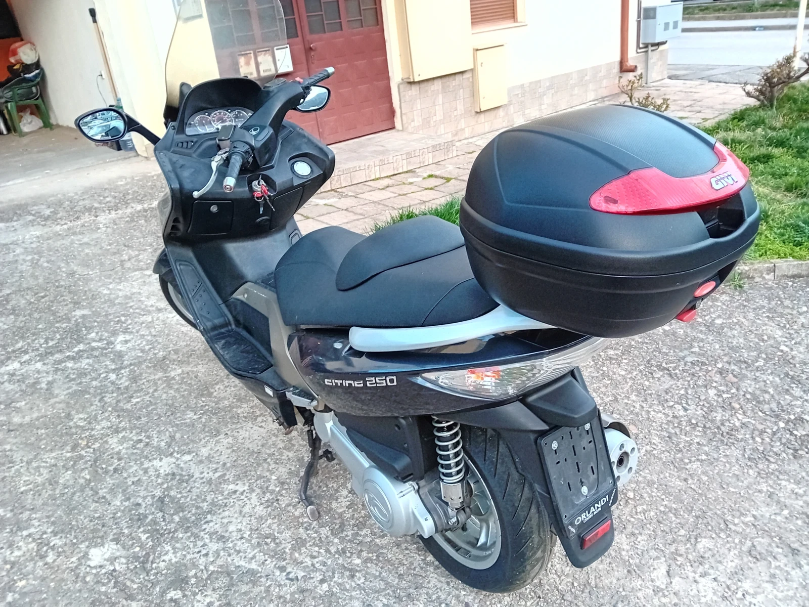 Kymco Xciting 250 - изображение 5