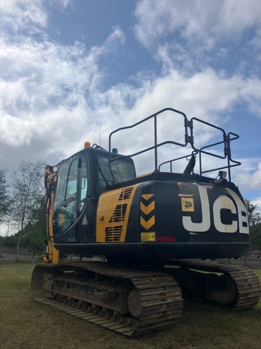 Багер JCB JS145 - изображение 3