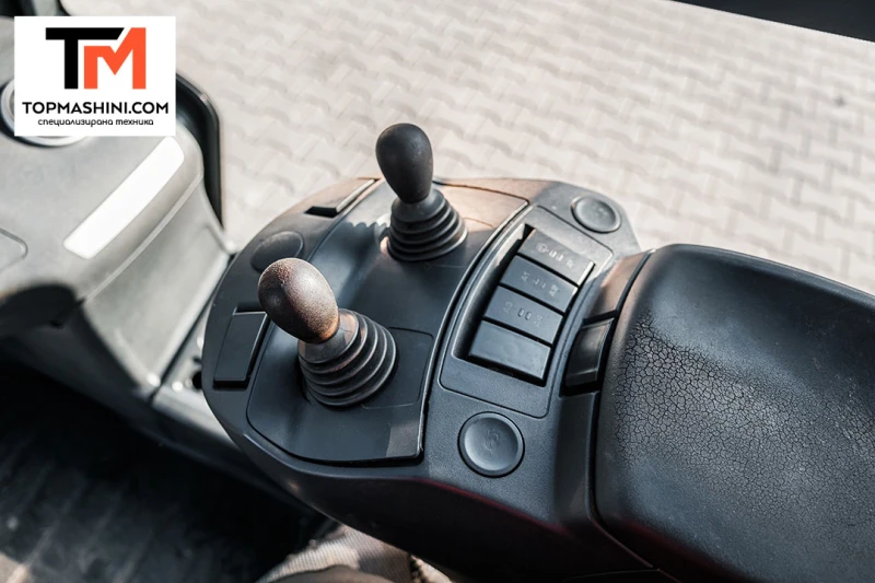 Мотокар Linde H25D-01/600, снимка 9 - Индустриална техника - 52010967