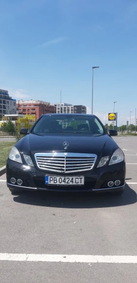 Mercedes-Benz E 220, снимка 1
