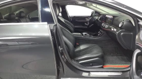 Mercedes-Benz CLS 400 4MATIC/AMG-LINE/FULL-ASSISTS/BURMESTER/SUNROOF, снимка 14
