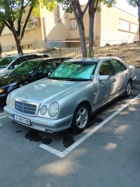  Mercedes-Benz 220