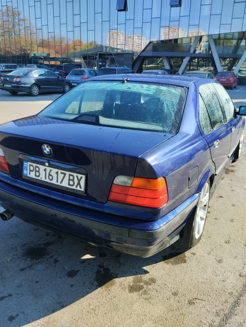 BMW 318, снимка 6 - Автомобили и джипове - 47766669