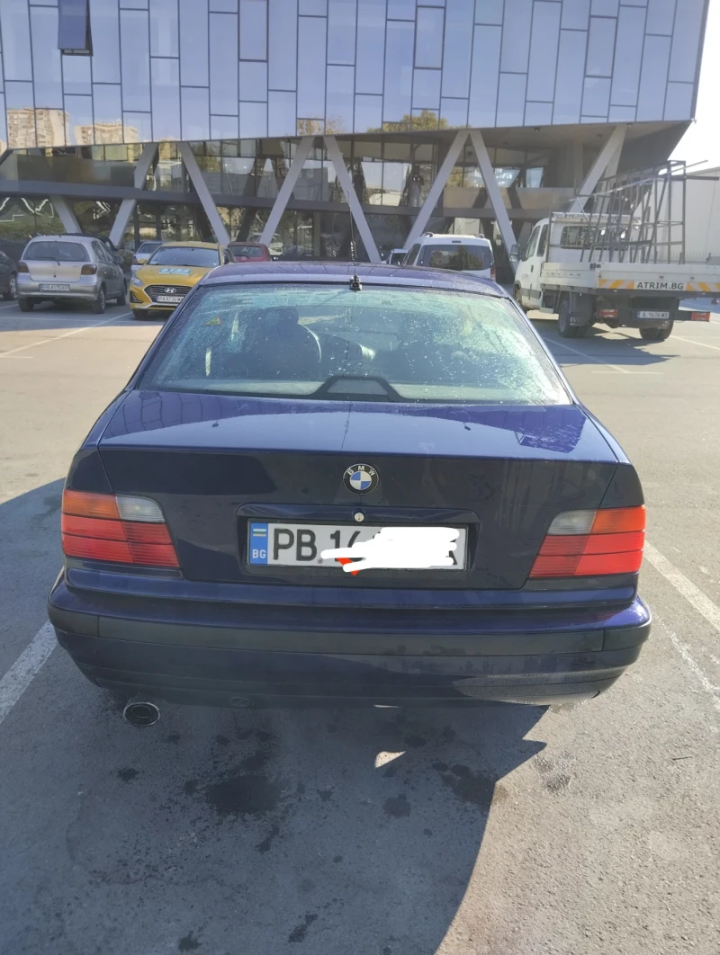 BMW 318, снимка 8 - Автомобили и джипове - 47766669