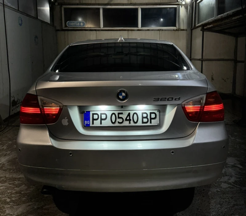 BMW 320, снимка 8 - Автомобили и джипове - 49424910