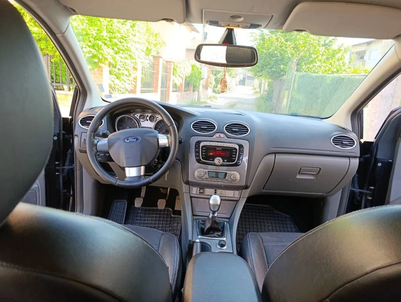 Ford Focus 1.6 116кс, снимка 9 - Автомобили и джипове - 51781495
