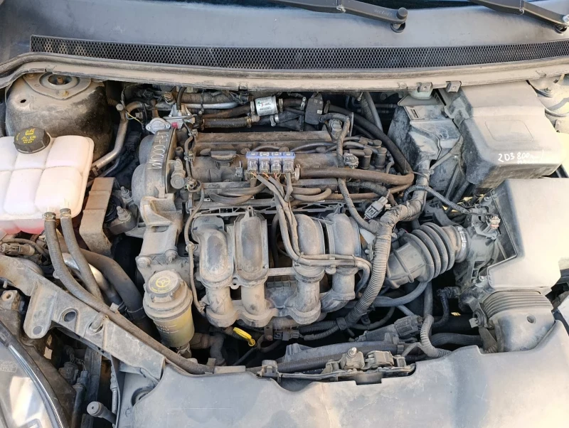 Ford Focus 1.6 116кс, снимка 11 - Автомобили и джипове - 51781495