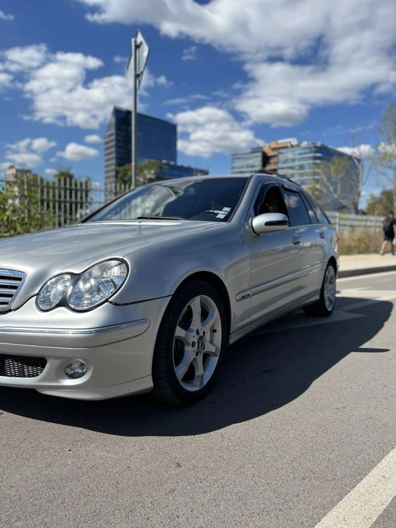 Mercedes-Benz C 220, снимка 2 - Автомобили и джипове - 52684763