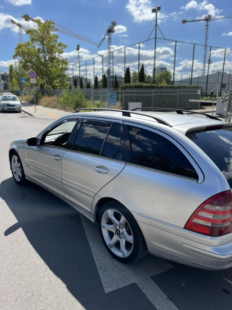 Mercedes-Benz C 220, снимка 3 - Автомобили и джипове - 52684763
