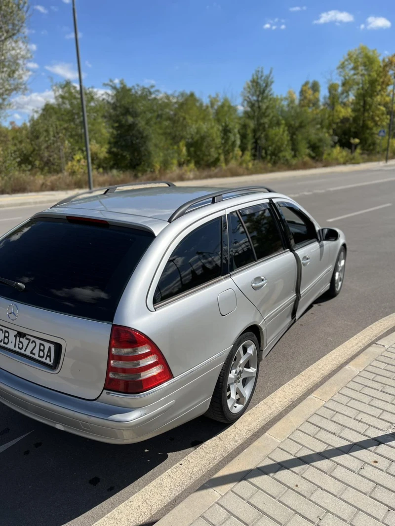Mercedes-Benz C 220, снимка 4 - Автомобили и джипове - 52684763