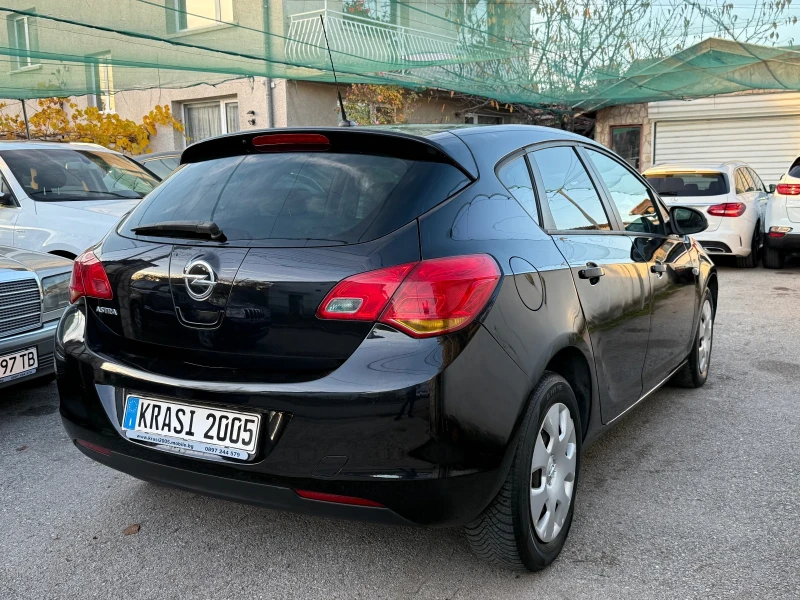 Opel Astra 1.6I 116HP , снимка 6 - Автомобили и джипове - 52426323