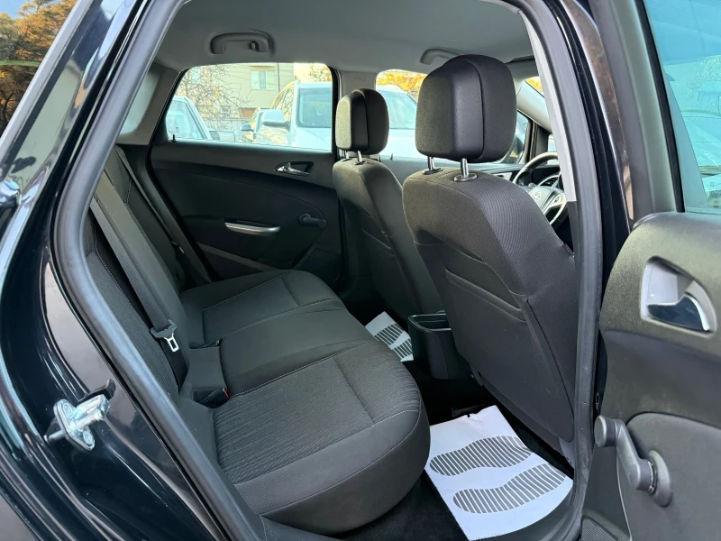 Opel Astra 1.6I 116HP , снимка 14 - Автомобили и джипове - 52426323