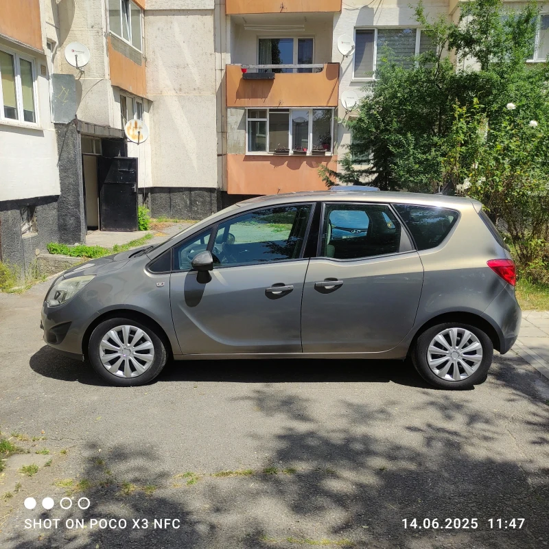 Opel Meriva 1.4  16v блутут, хендсфри, аукс, автопилот, снимка 2 - Автомобили и джипове - 52646939