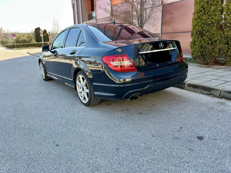 Mercedes-Benz C 220, снимка 4 - Автомобили и джипове - 53000400