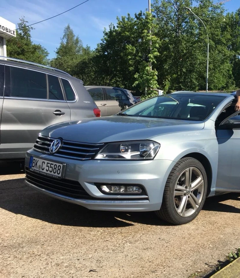 VW Passat, снимка 2 - Автомобили и джипове - 53296597