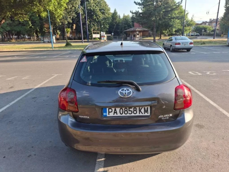 Toyota Auris, снимка 5 - Автомобили и джипове - 53446162