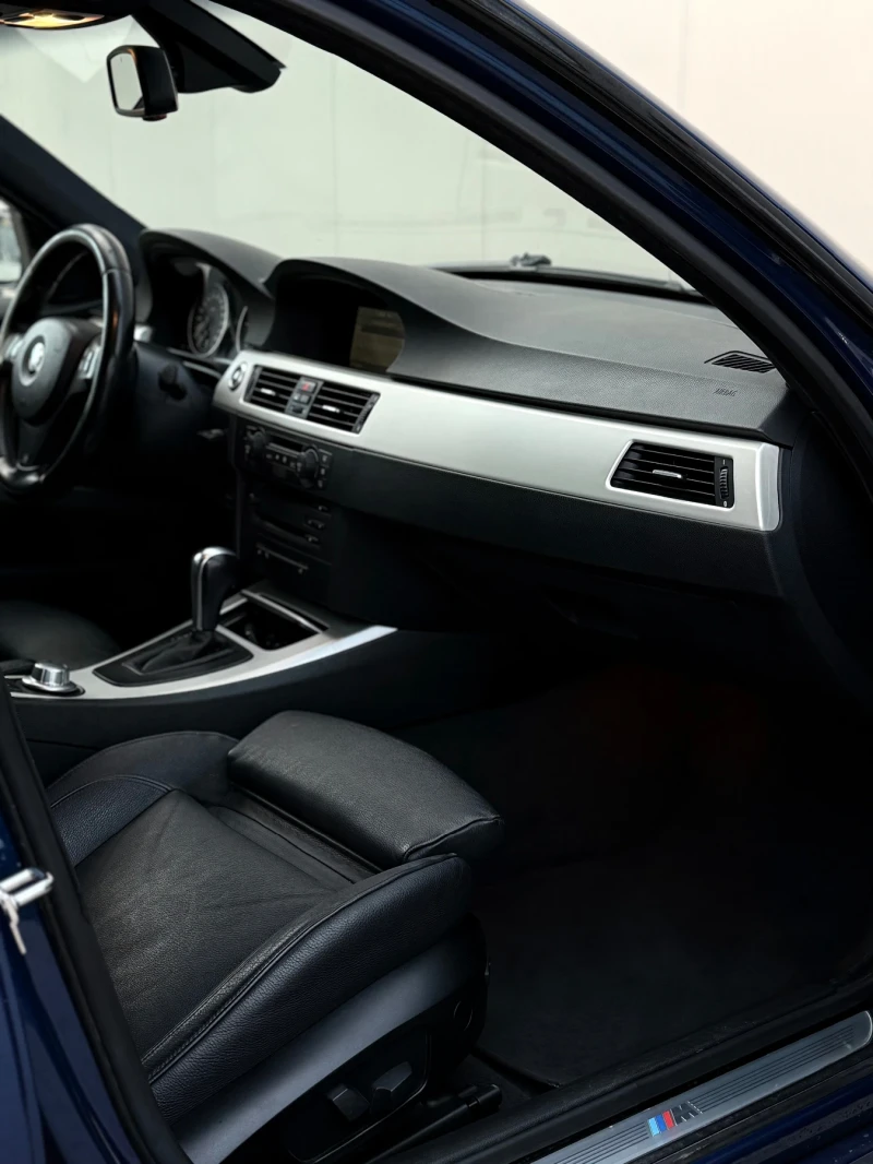 BMW 330 330D/M PACK * * 1ви СОБСТВЕНИК* * Le Mans Blue, снимка 11 - Автомобили и джипове - 53598710