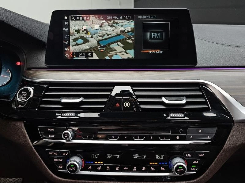BMW 530 530I Luxury Plus, снимка 12 - Автомобили и джипове - 55505393
