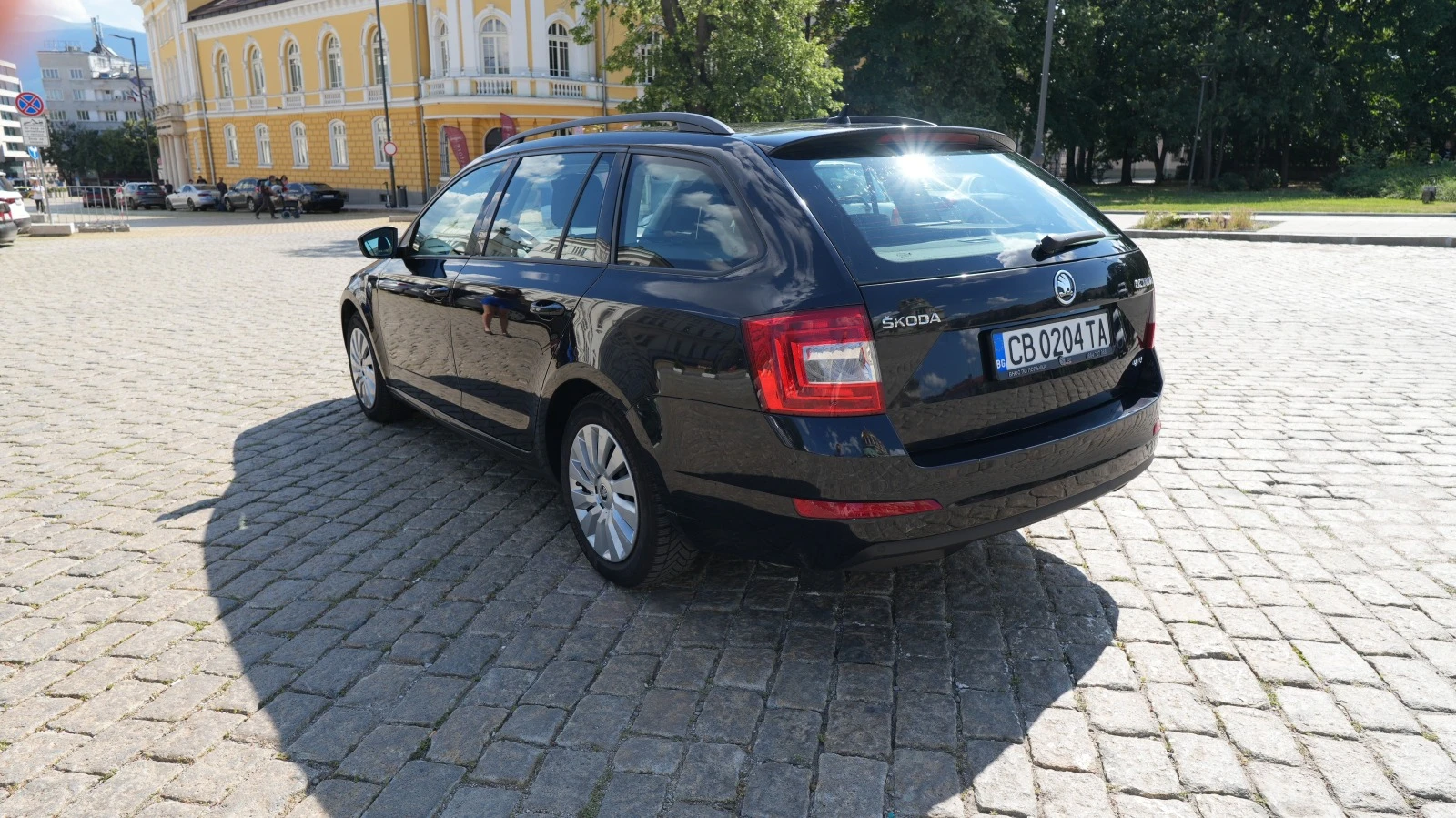 Skoda Octavia 2.0-184кс-4x4-ДИСТРОНИК - изображение 7