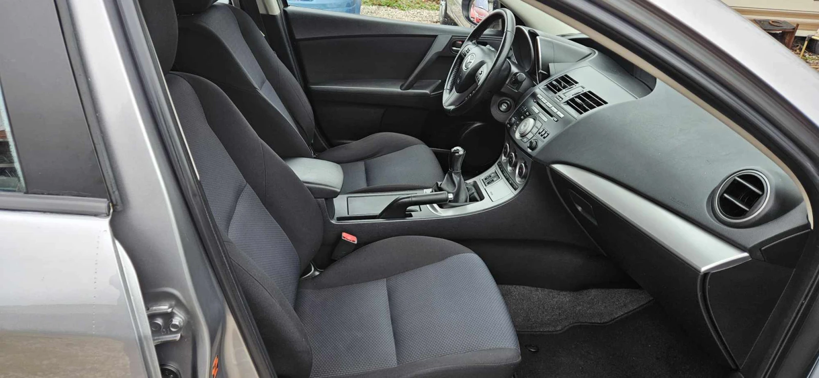 Mazda 3 1.6 HDI - изображение 10