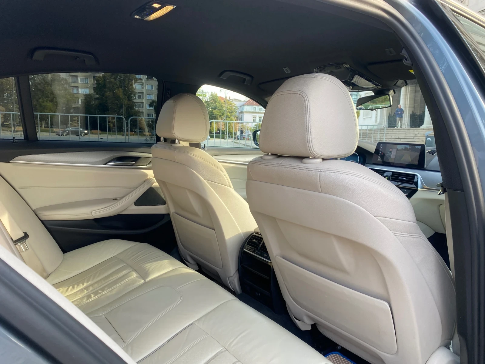 BMW 530 xDrive* M-Pack* Head-Up* 360* Distronic*  - изображение 9