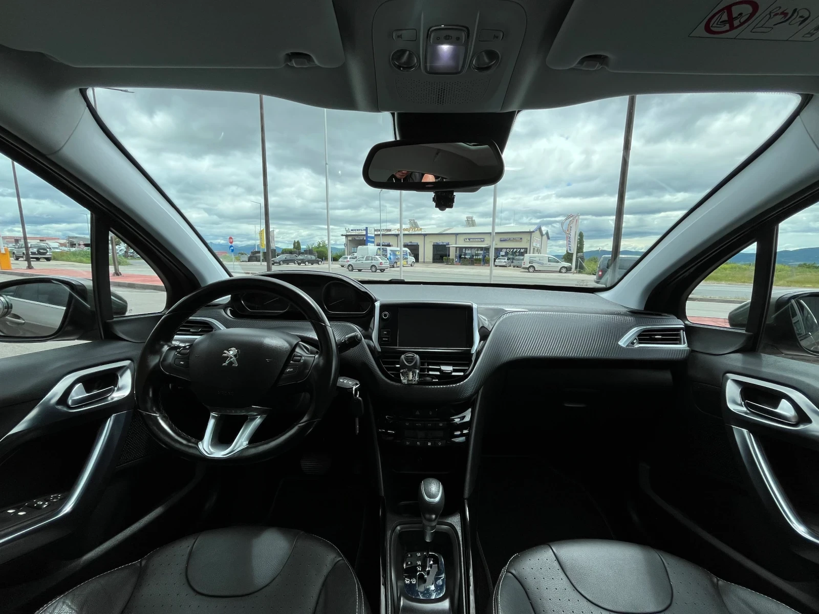 Peugeot 2008 АВТОМАТИК;40000км;КОЖА;ПОДГРЕВ;ПАНОРАМА - изображение 10