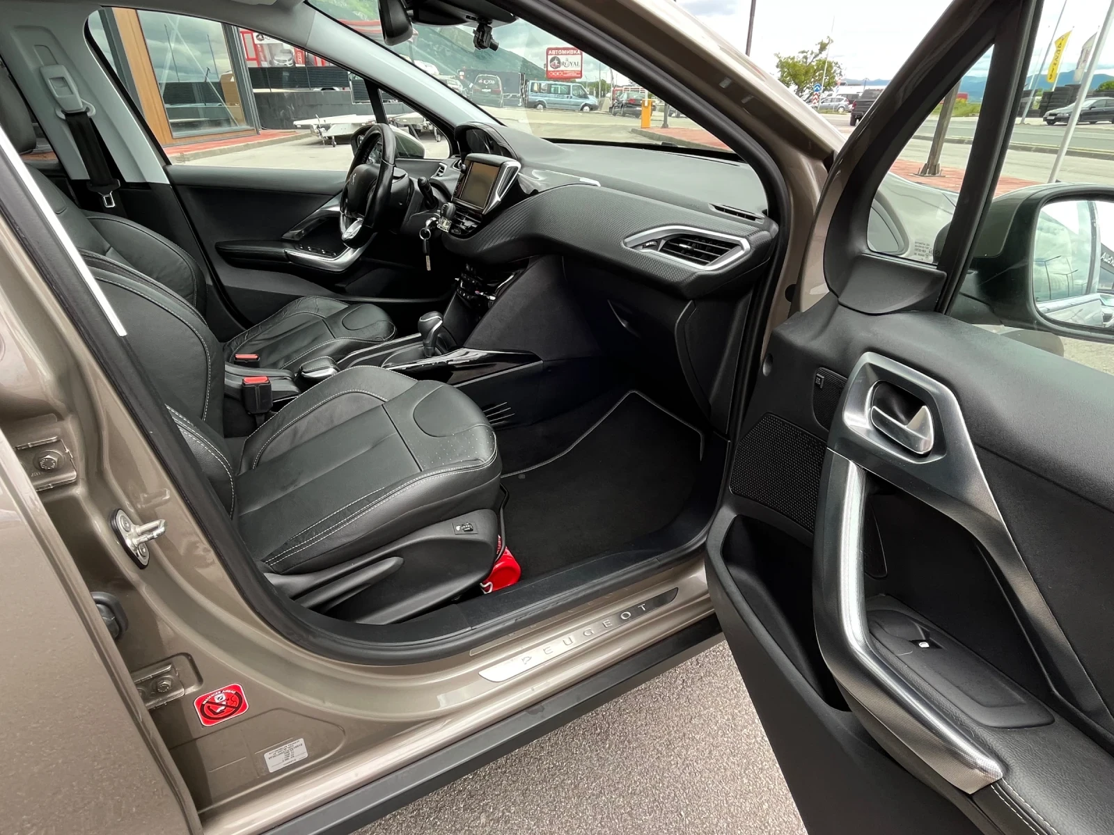 Peugeot 2008 АВТОМАТИК;40000км;КОЖА;ПОДГРЕВ;ПАНОРАМА - изображение 9