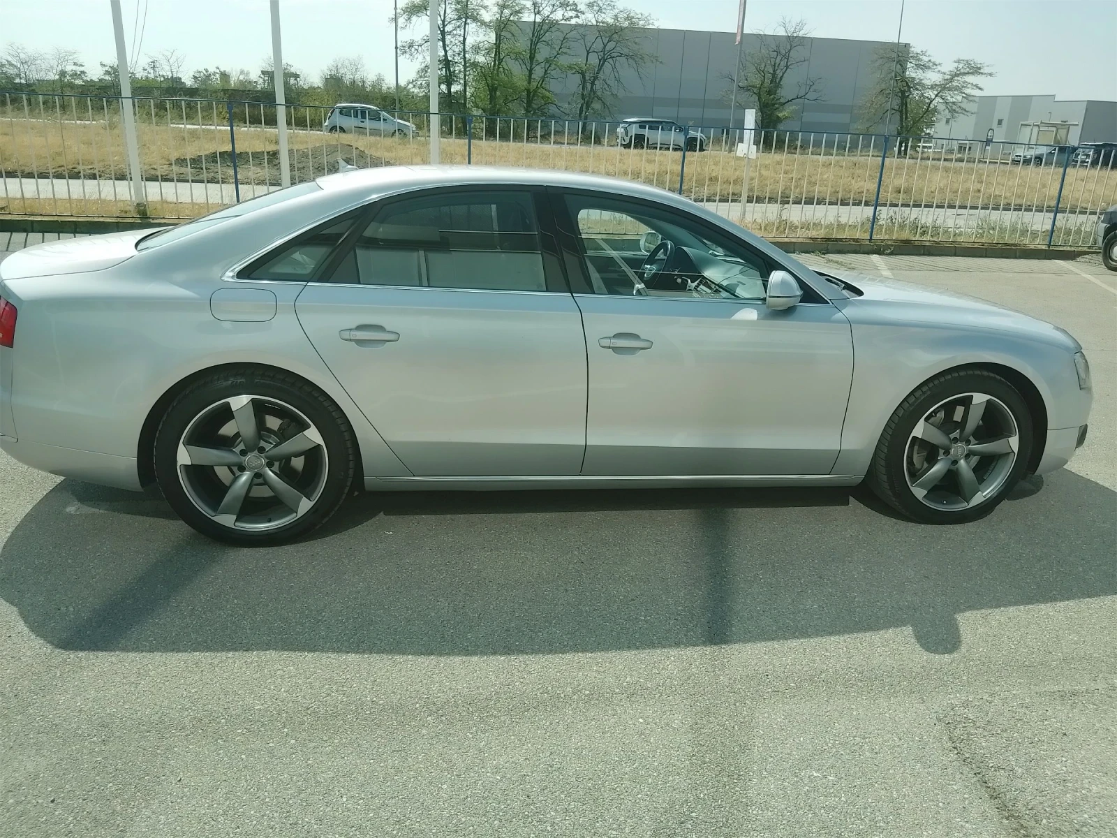 Audi A8 4.2TDI Quattro - изображение 8