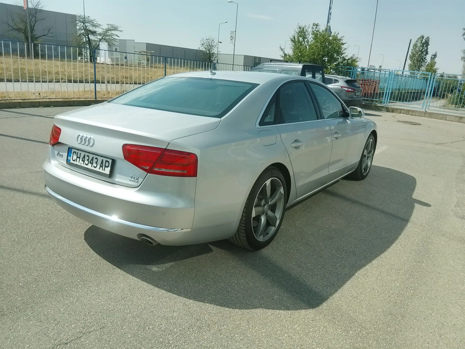 Audi A8 4.2TDI Quattro - изображение 7