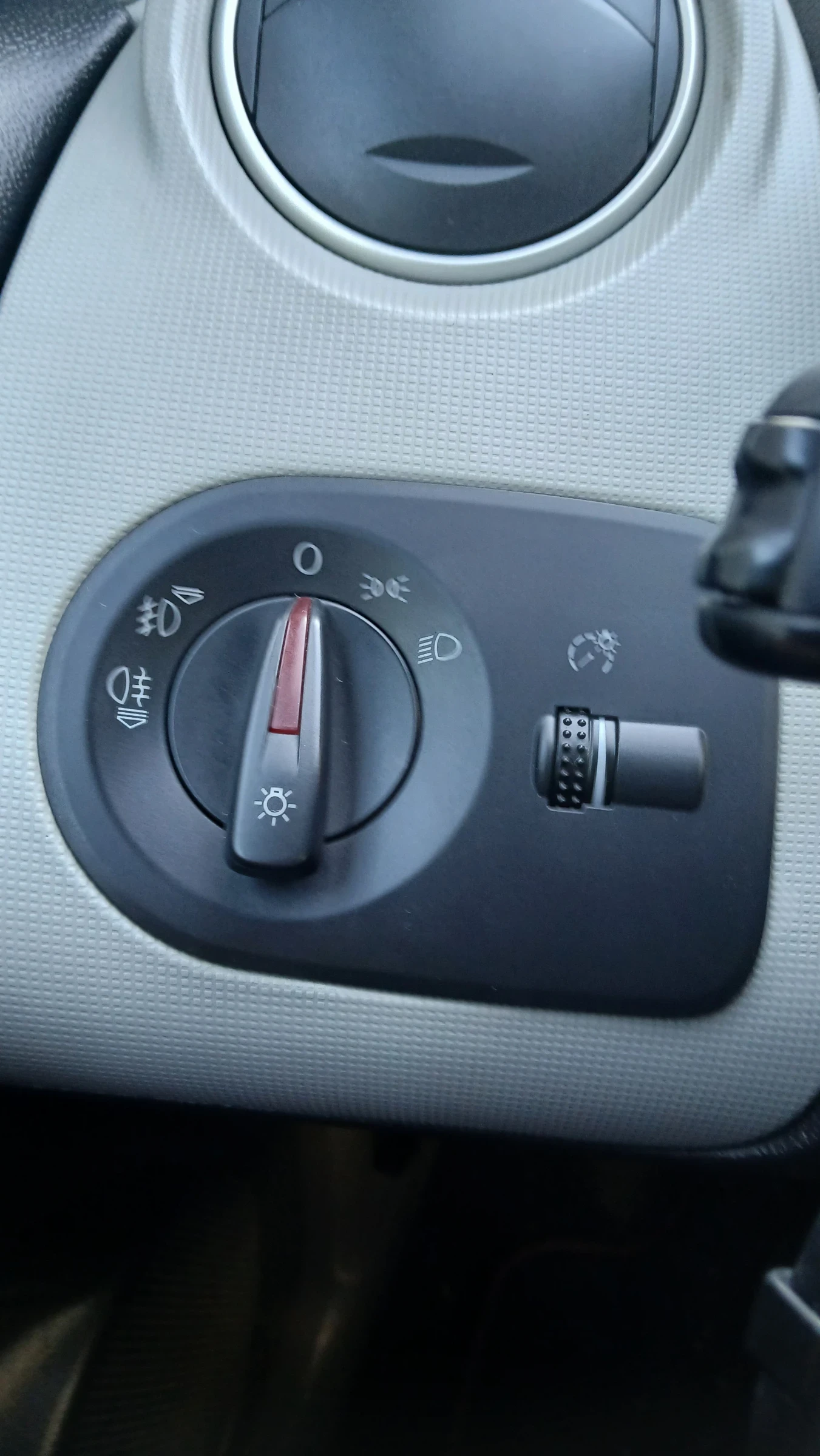 Seat Ibiza 1.9 tdi 105 unikat - изображение 6