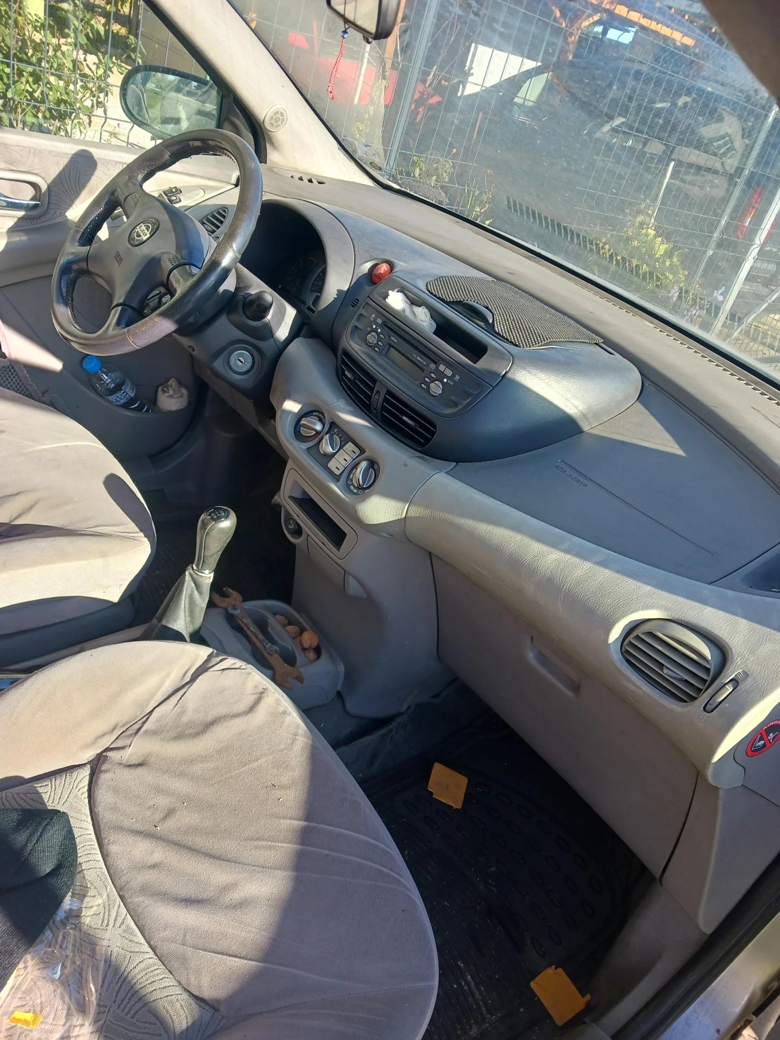 Nissan Almera tino  - изображение 3