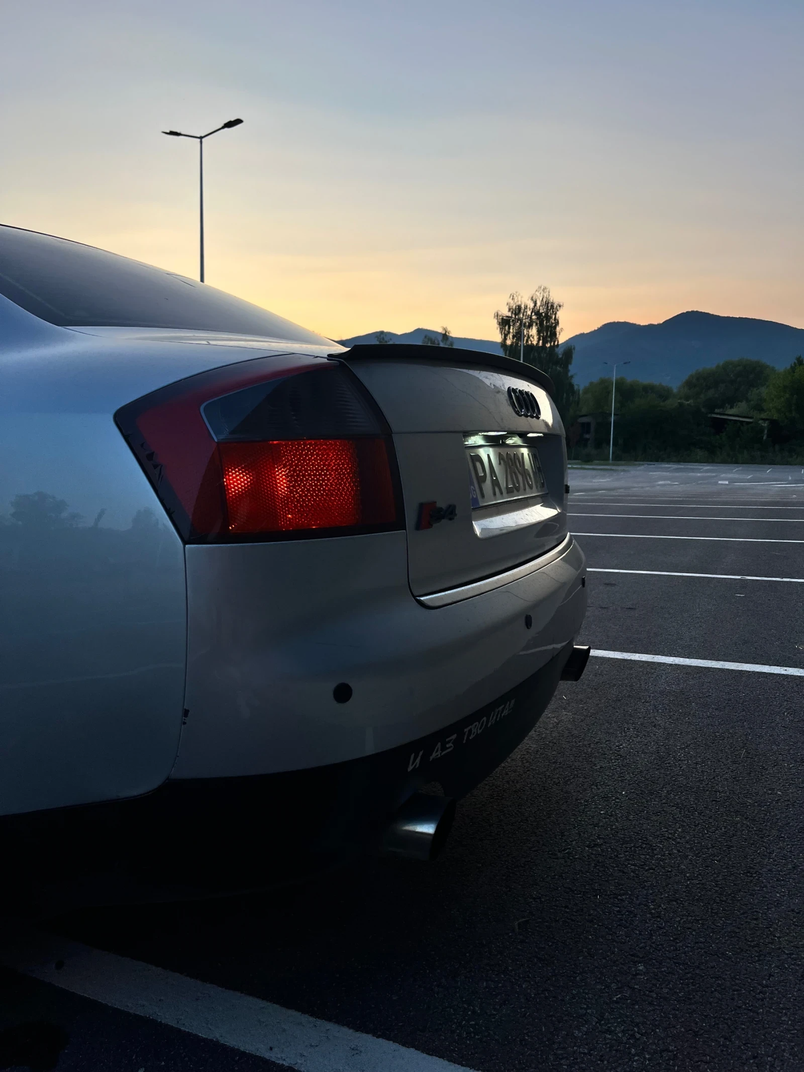 Audi A4 2.0 131кс. - изображение 6