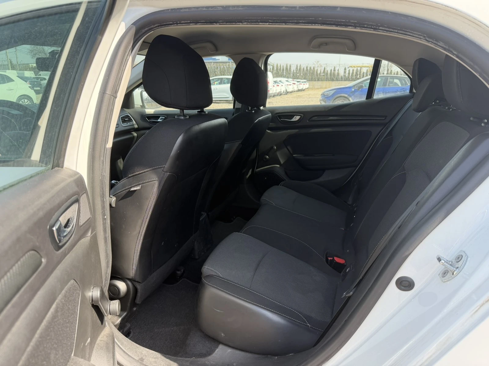 Renault Megane 1.5DCi/90k.c./Life, снимка 11 - Автомобили и джипове - 53725360