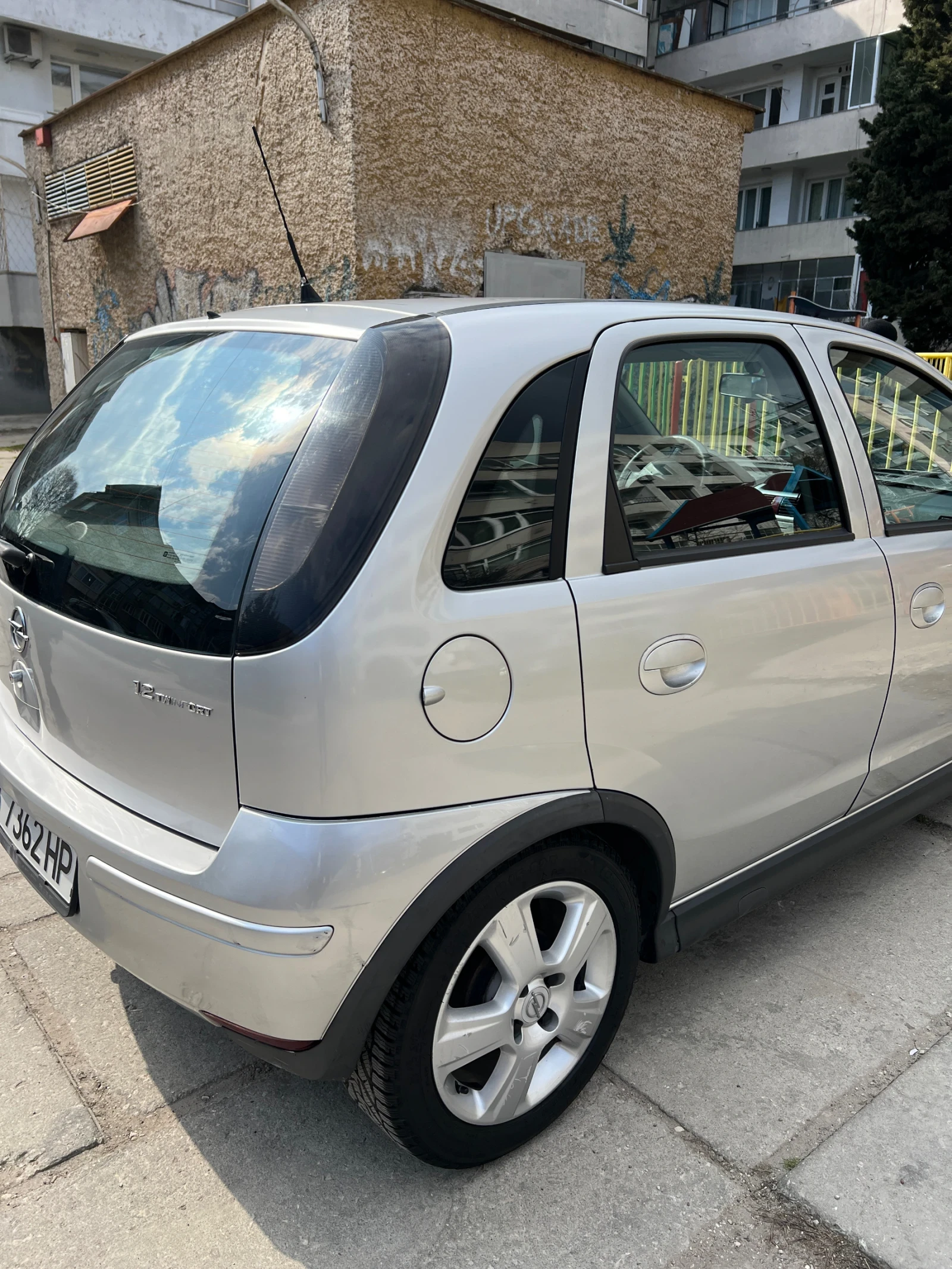 Opel Corsa 1, 2 бензин, снимка 6 - Автомобили и джипове - 53864406