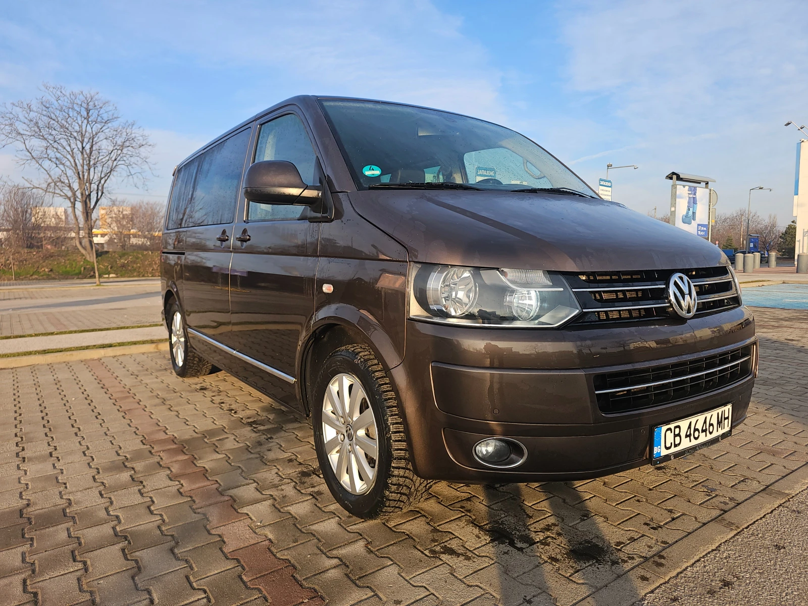 VW Multivan Highline / 4 Motion , снимка 3 - Автомобили и джипове - 53988351