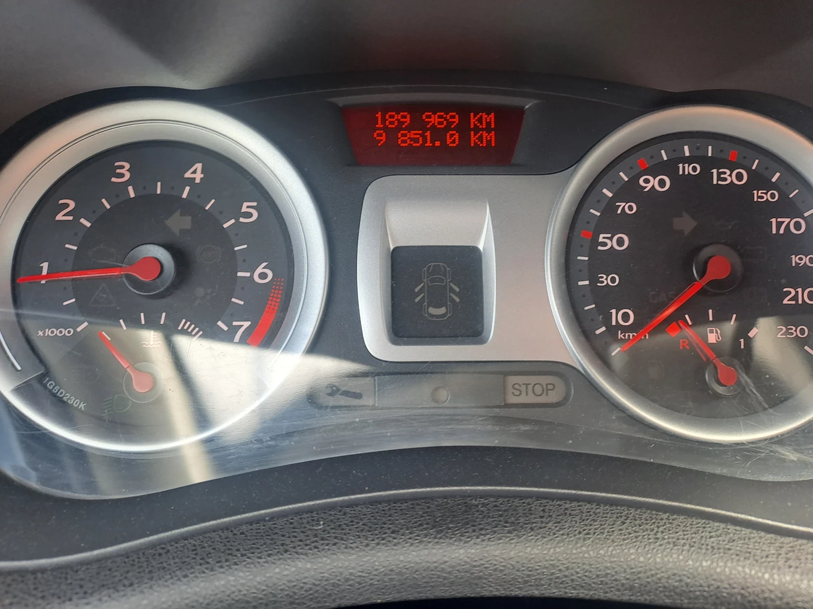 Renault Clio 1, 2i, 75кс, КЛИМАТРОНИК, снимка 11 - Автомобили и джипове - 54040058