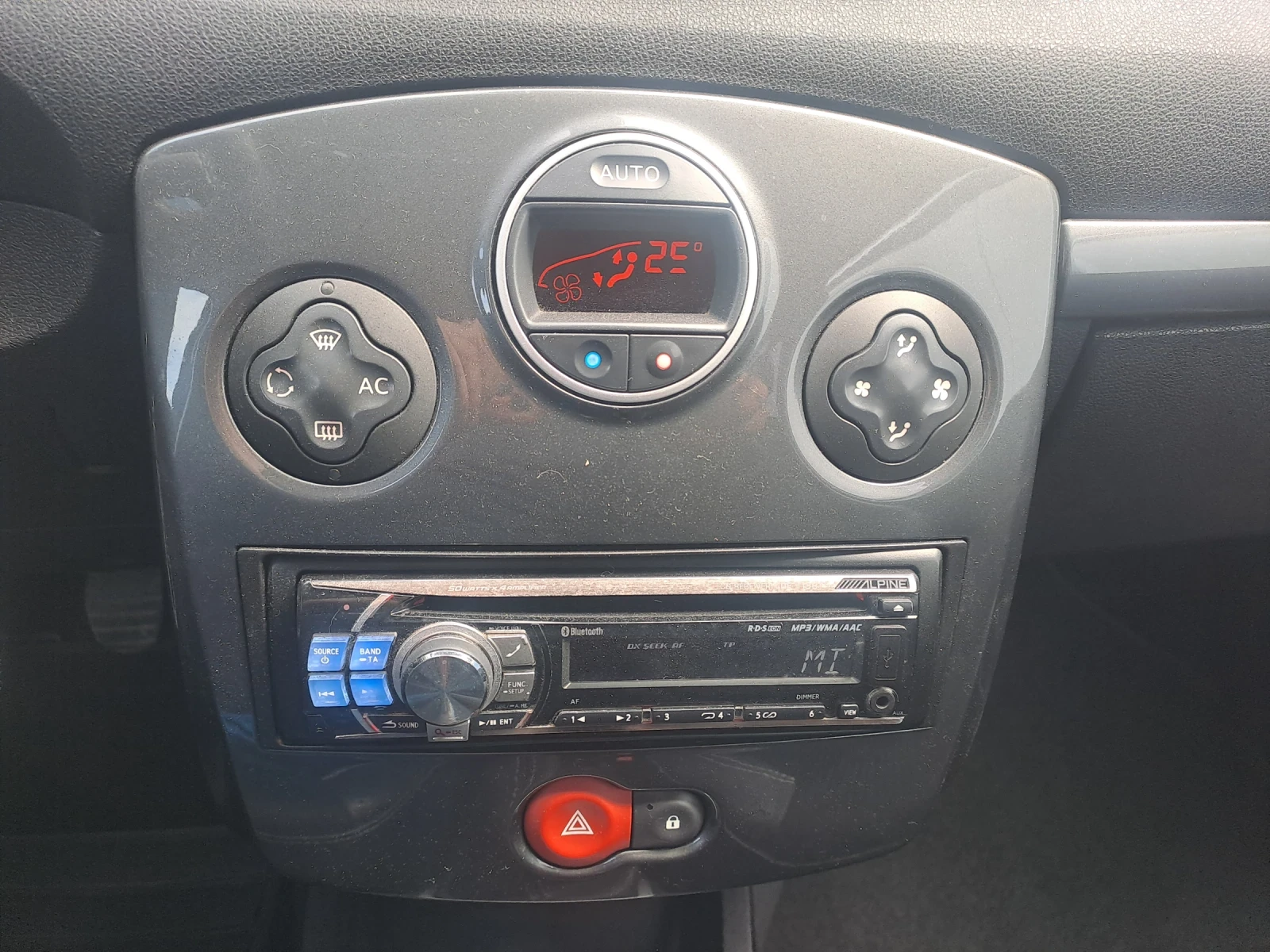 Renault Clio 1, 2i, 75кс, КЛИМАТРОНИК, снимка 12 - Автомобили и джипове - 54040058