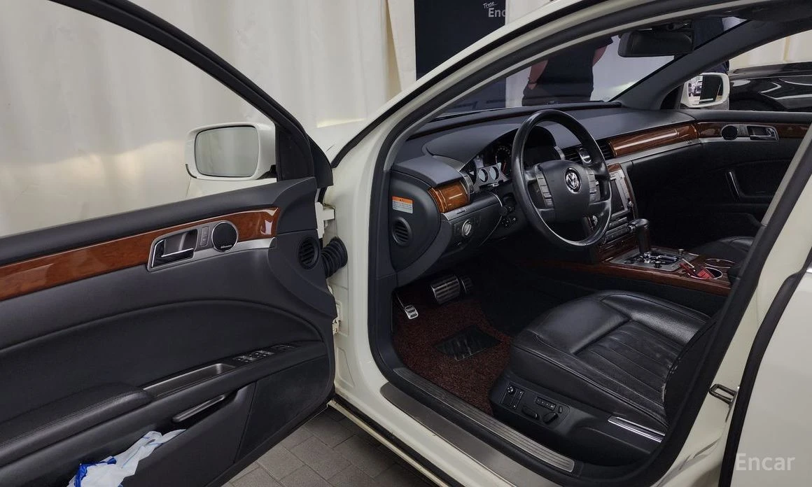 VW Phaeton, снимка 10 - Автомобили и джипове - 54043137